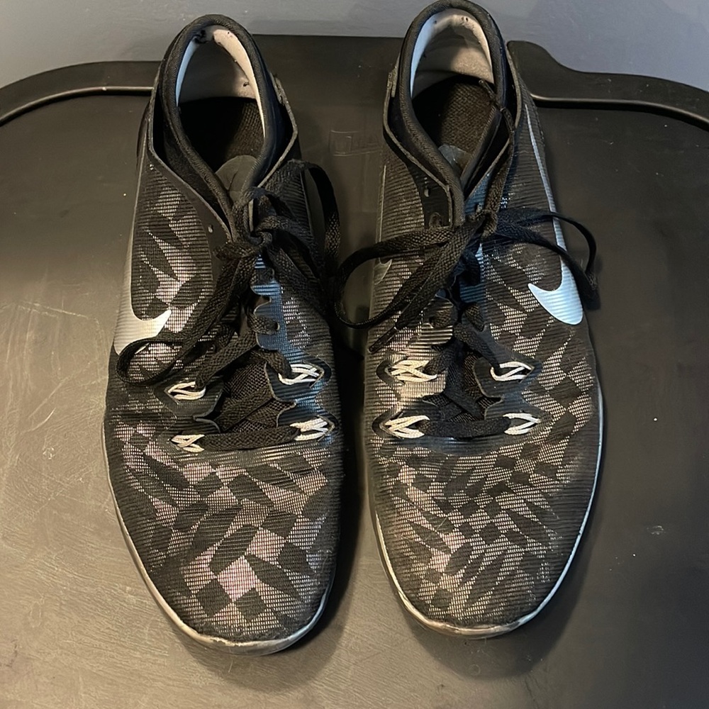Nike black silver vintage lace up sneaker